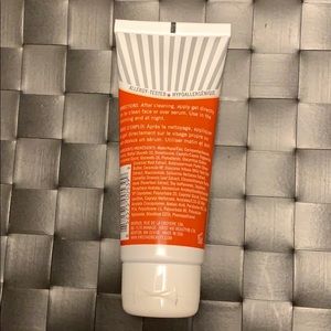 First Aid Beauty Other - Oil-free Mattifying Gel First Aid Beauty Other - Oil-free Mattifying Gel